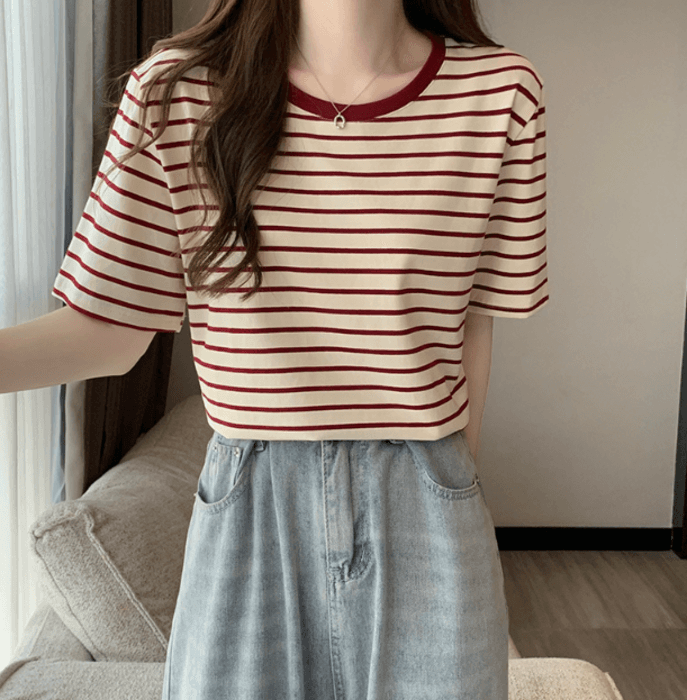 骨格ウェーブラウンドネックボーダーTシャツ
