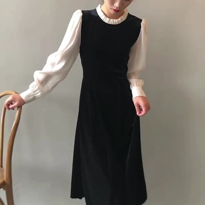 骨格ウェーブ服フリルネックベロアワンピース