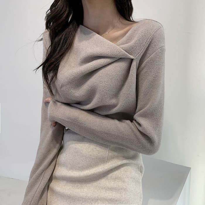 骨格ウェーブ服アシンメトリニットトップス