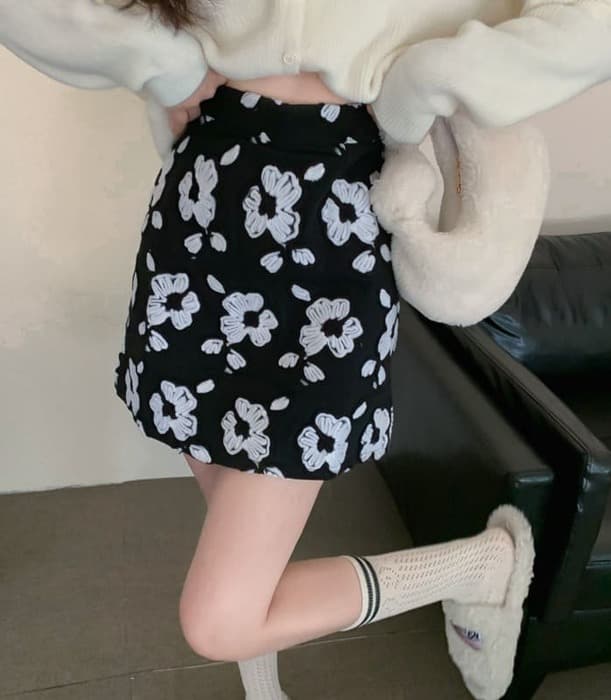 骨格ウェーブ服花柄台形ミニスカート