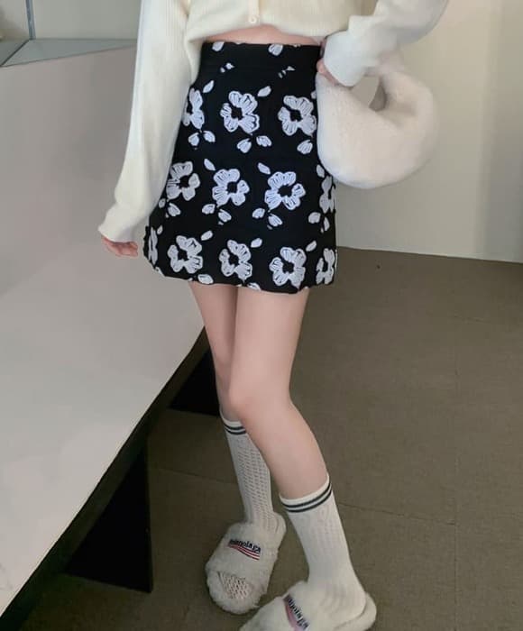 骨格ウェーブ服花柄台形ミニスカート