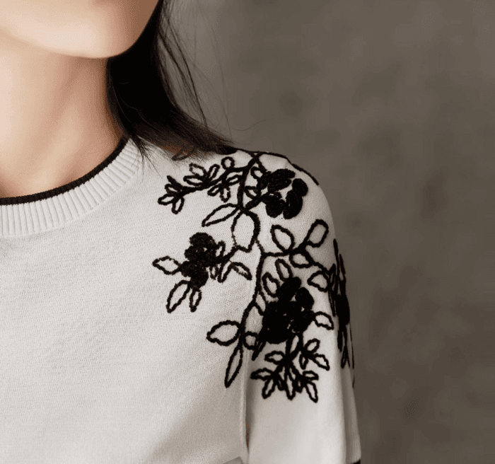 骨格ウェーブフラワー刺繍ショルダーニットトップス