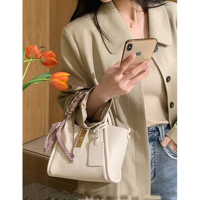 スカーフ付きレザー調バッグ 骨格ウェーブ服