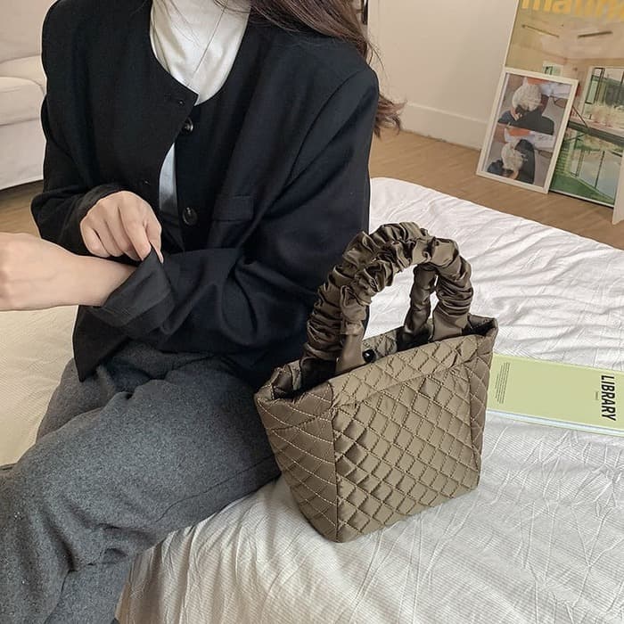 キルティングミニトートバッグ 骨格ウェーブ服