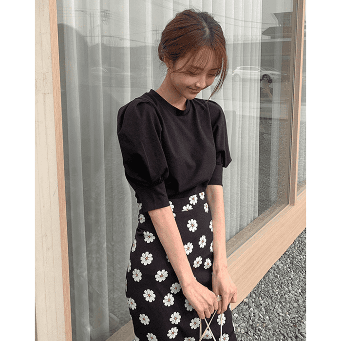 骨格ウェーブ服パフスリーブトップス&花柄スリットスカートセットアップ
