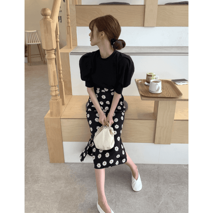 骨格ウェーブ服パフスリーブトップス&花柄スリットスカートセットアップ