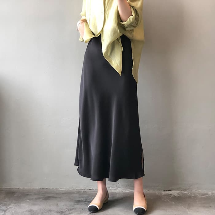 骨格ウェーブサテンAラインスカート