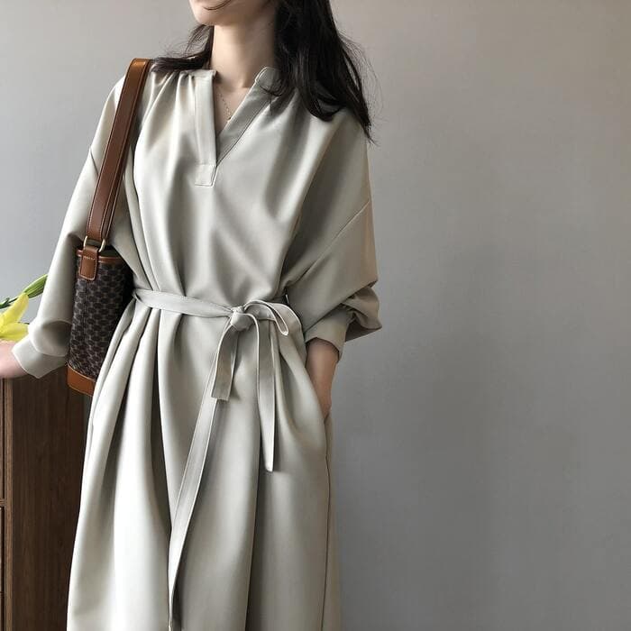 骨格ウェーブ服ウエストマークVネックワンピース