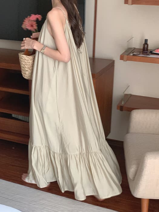 骨格ウェーブティアードキャミワンピース