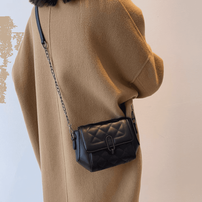 骨格ウェーブキルティングショルダーバッグ