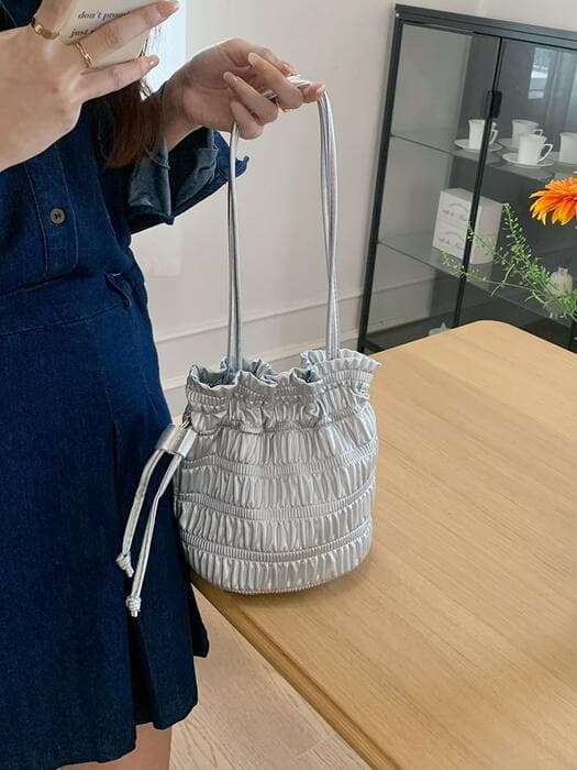 骨格ウェーブシャーリングショルダーバック