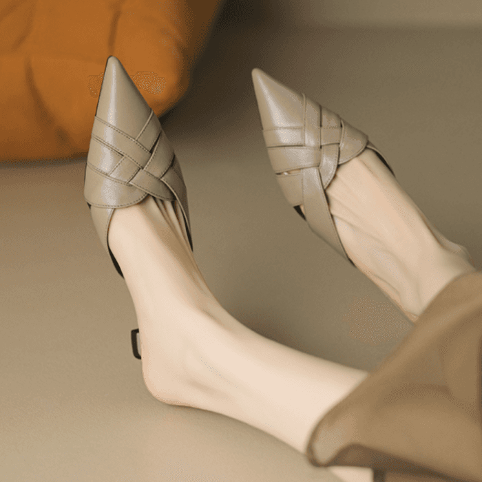 骨格ウェーブミュールパンプス