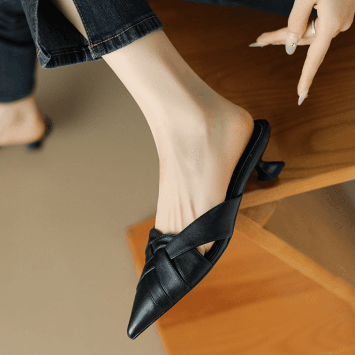 骨格ウェーブミュールパンプス