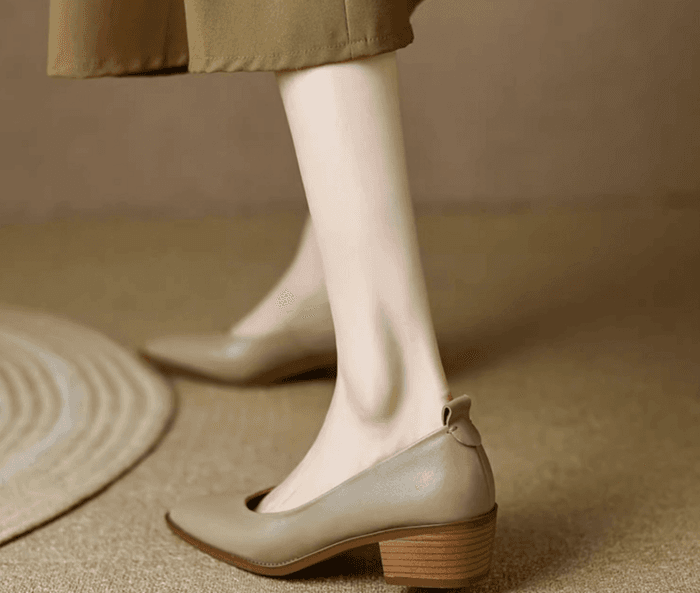 骨格ウェーブローヒールパンプス