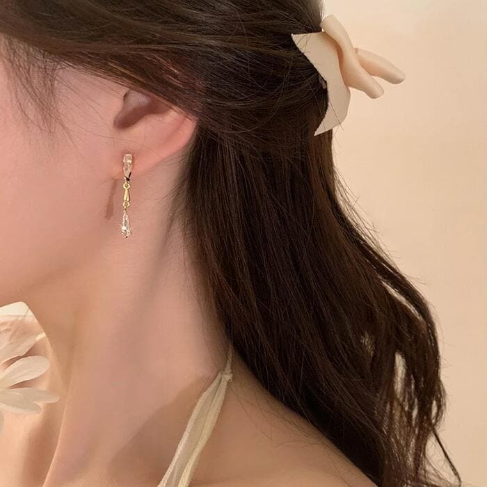 骨格ウェーブジルコンロングピアス