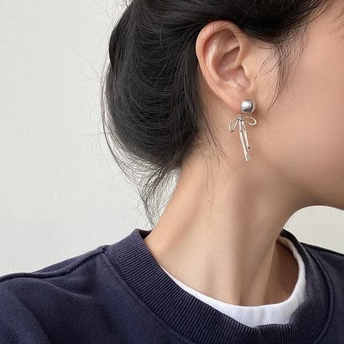 骨格ウェーブ2wayリボンキャッチグレーパールピアス