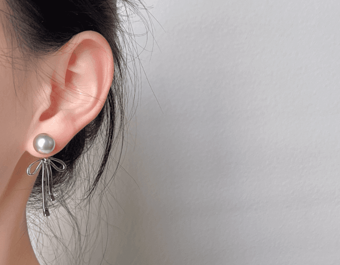 骨格ウェーブ2wayリボンキャッチグレーパールピアス