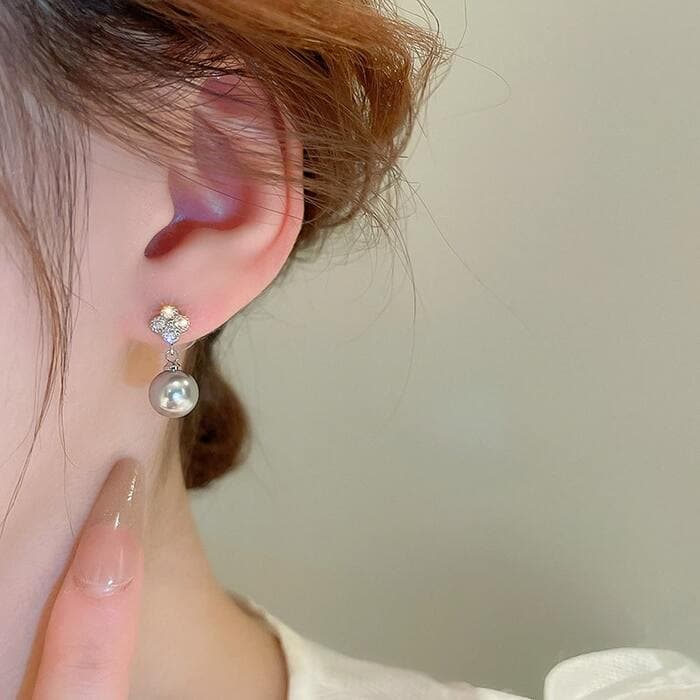 骨格ウェーブシルバーパールピアス