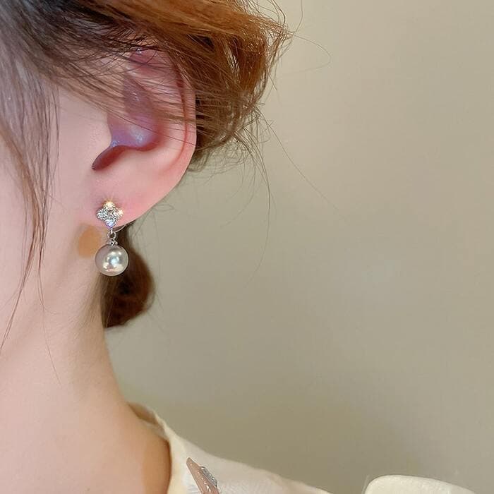 骨格ウェーブシルバーパールピアス