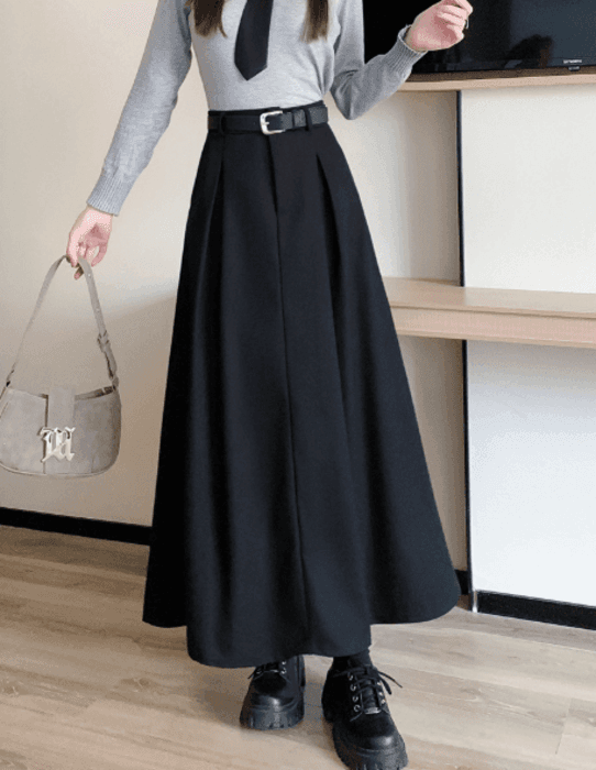 骨格ウェーブベルト付きタックフレアロングスカート