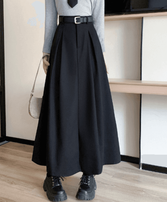 骨格ウェーブベルト付きタックフレアロングスカート