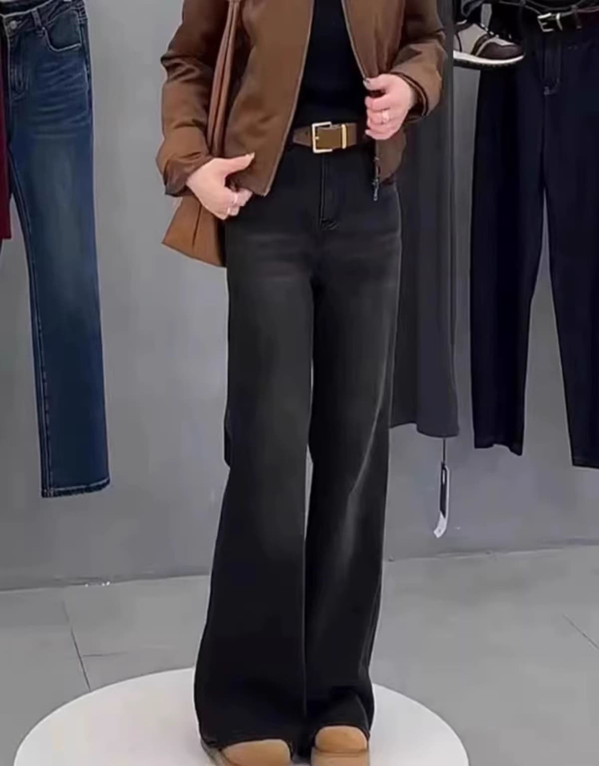 骨格ウェーブセミブーツカットデニムパンツ