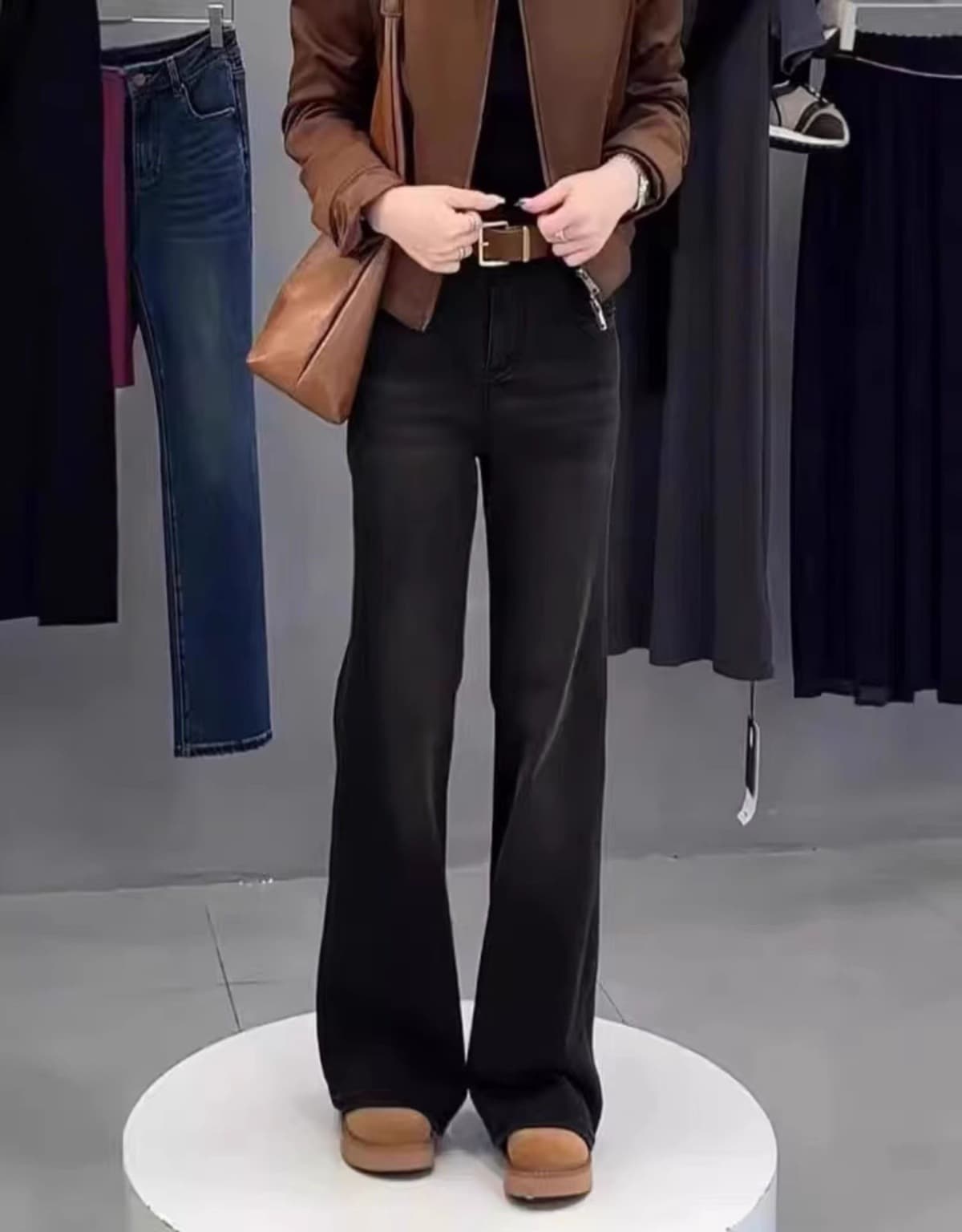 骨格ウェーブセミブーツカットデニムパンツ