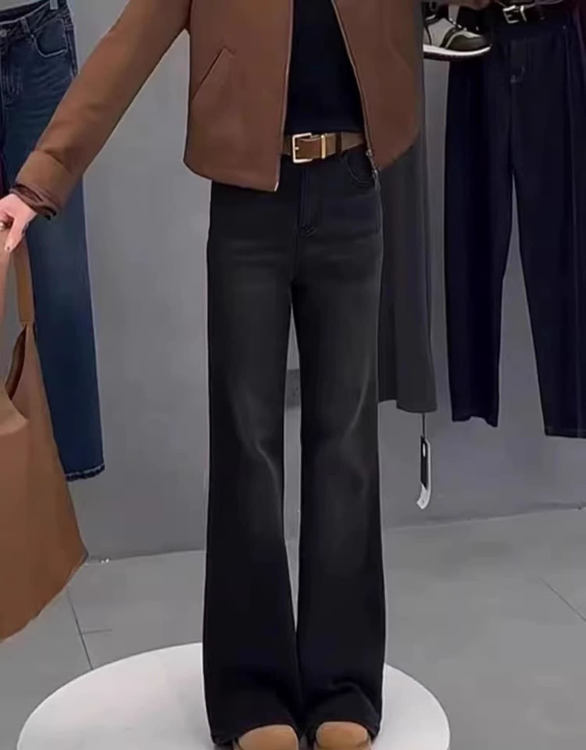 骨格ウェーブセミブーツカットデニムパンツ