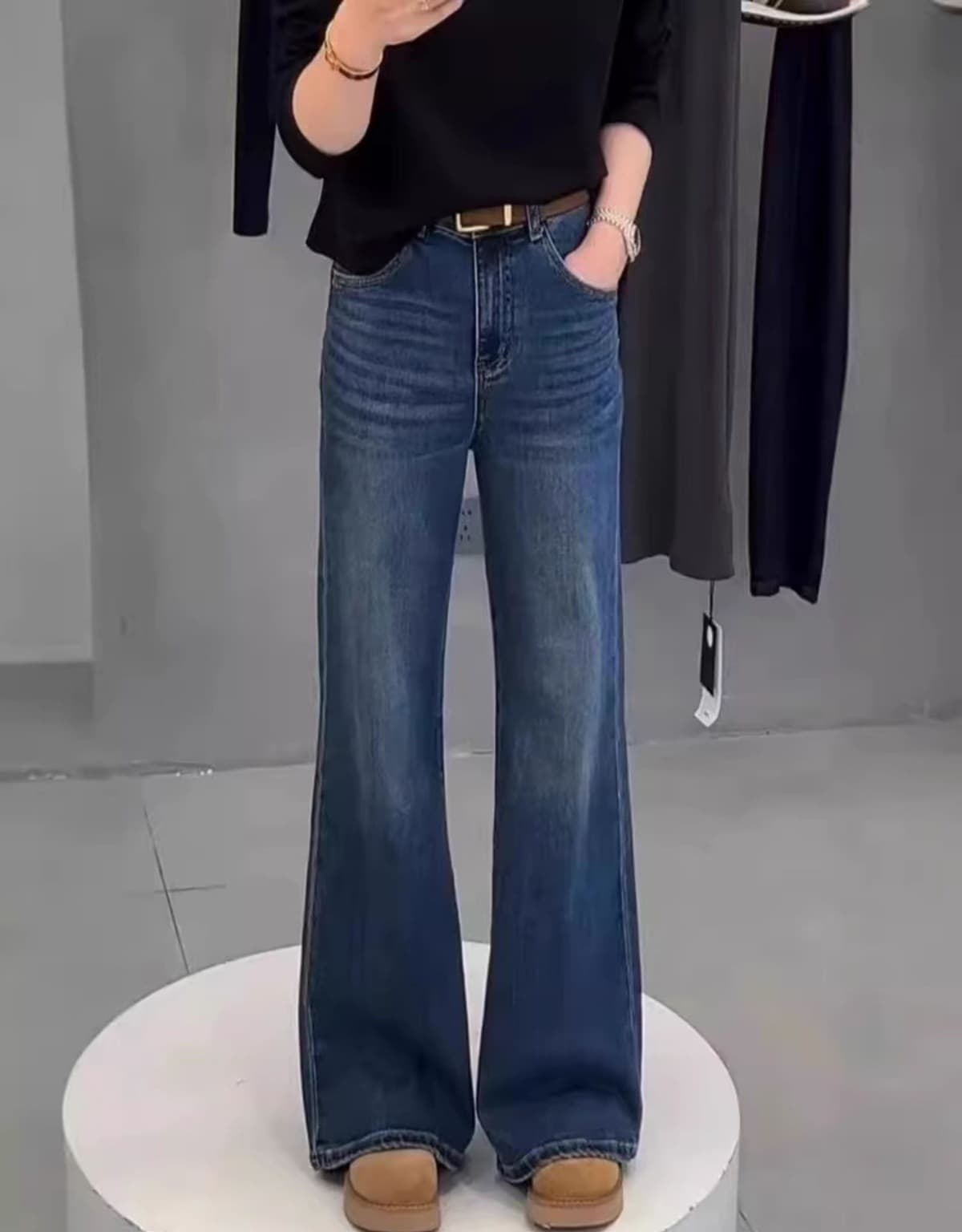 骨格ウェーブセミブーツカットデニムパンツ