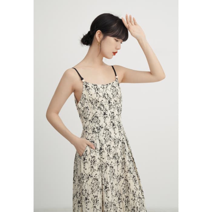 骨格ウェーブ服花柄フレアキャミワンピース